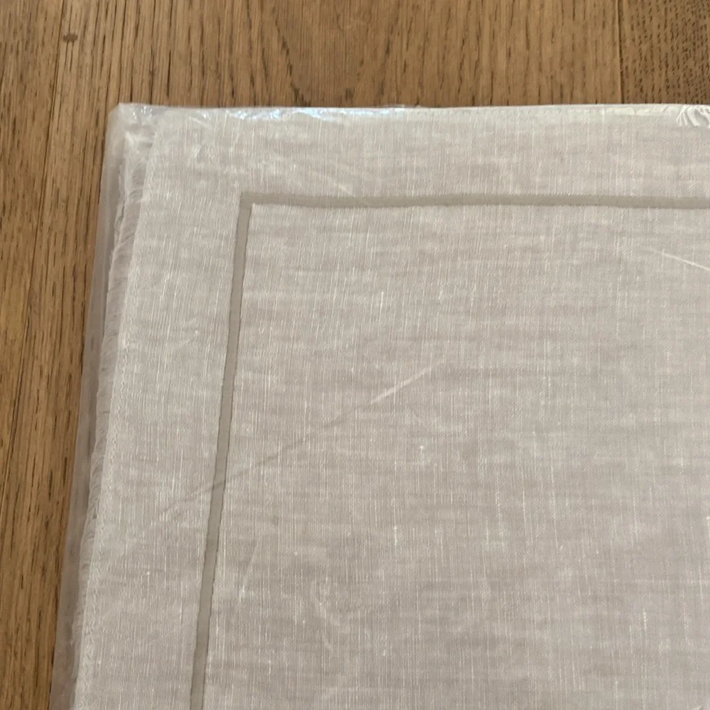 Restoration Hardware Frayed Edge Belgian Linen Placemats (Set of 4)